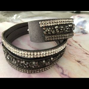 Grey/silver crystal Swede wrap bracelet